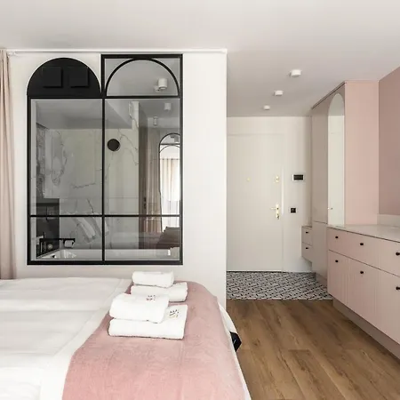 Lejlighed Rose With Bath By Oneapartments